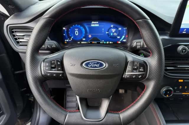 Ford Kuga (2023) thumbnail 22