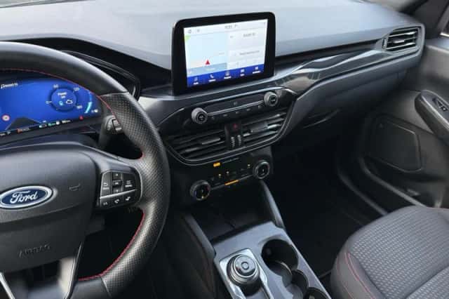 Ford Kuga (2023) thumbnail 26