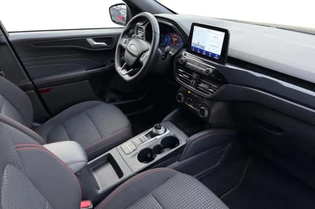 Ford Kuga (2023) thumbnail 6