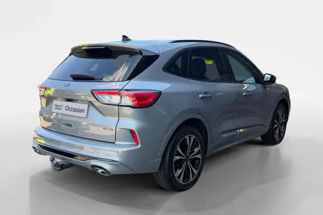 Ford Kuga (2022) thumbnail 2