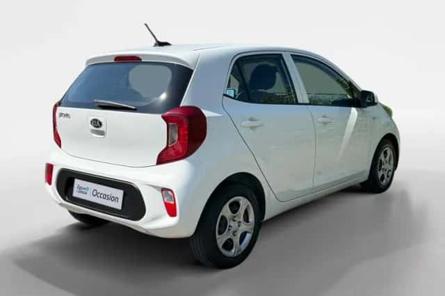 Kia Picanto (2021) thumbnail 2