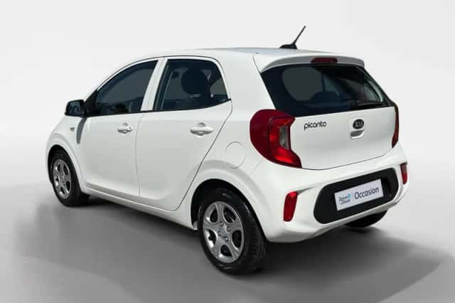 Kia Picanto (2021) thumbnail 12