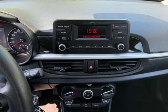 Kia Picanto (2021) thumbnail 23