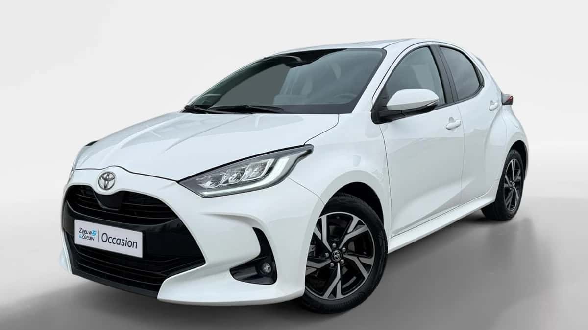Toyota Yaris (2024) — foto 1