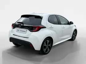 Toyota Yaris (2024) thumbnail 2