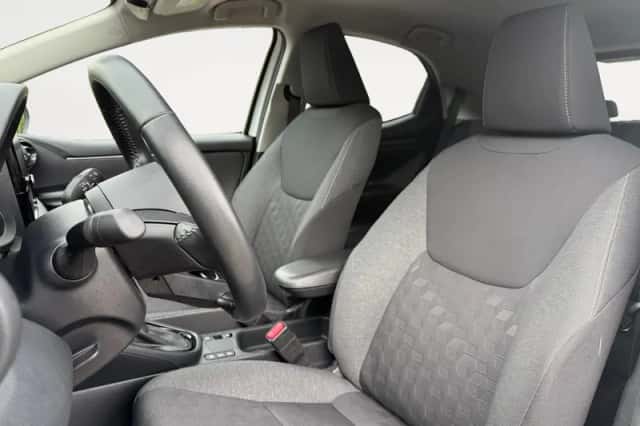 Toyota Yaris (2024) thumbnail 5