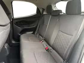 Toyota Yaris (2024) thumbnail 6