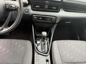 Toyota Yaris (2024) thumbnail 8
