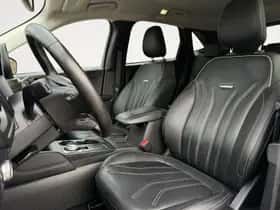 Ford Kuga (2022) thumbnail 5