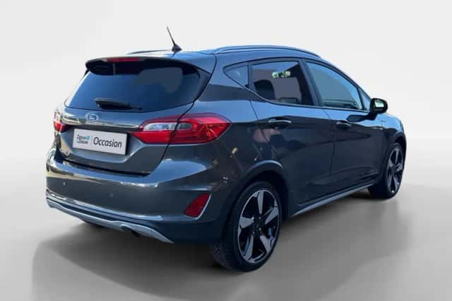 Ford Fiesta (2018) thumbnail 2
