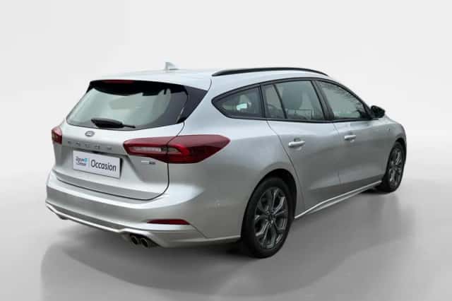 Ford Focus (2023) thumbnail 2