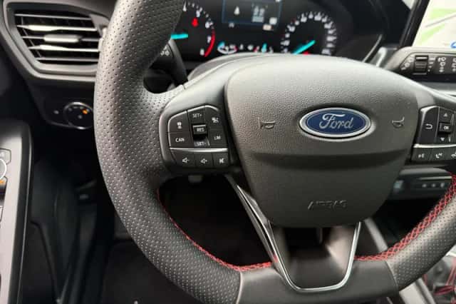 Ford Focus (2023) thumbnail 21