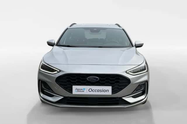 Ford Focus (2023) thumbnail 5