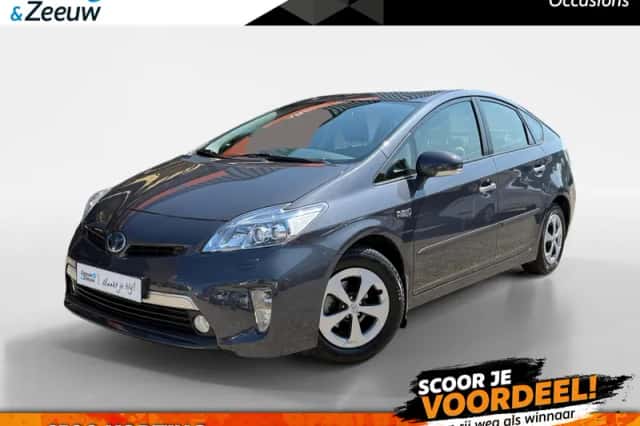 Toyota Prius (2013) thumbnail 1