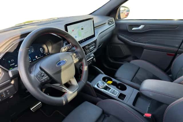 Ford Kuga (2025) thumbnail 3