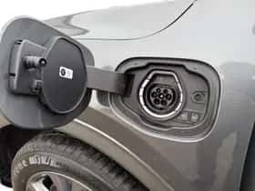 Ford Kuga (2023) thumbnail 2