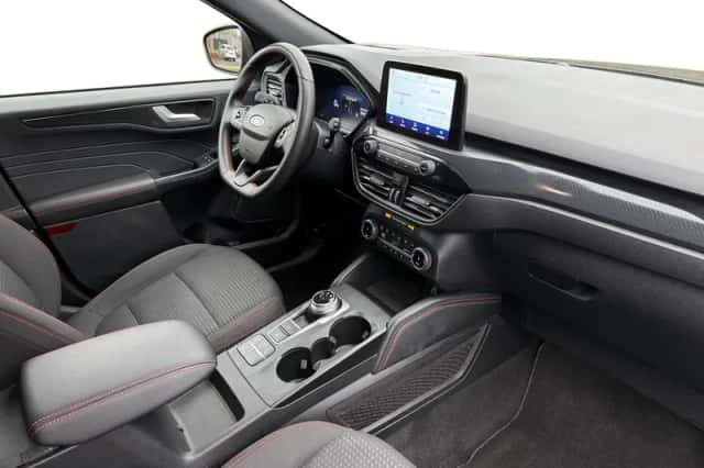 Ford Kuga (2023) thumbnail 5