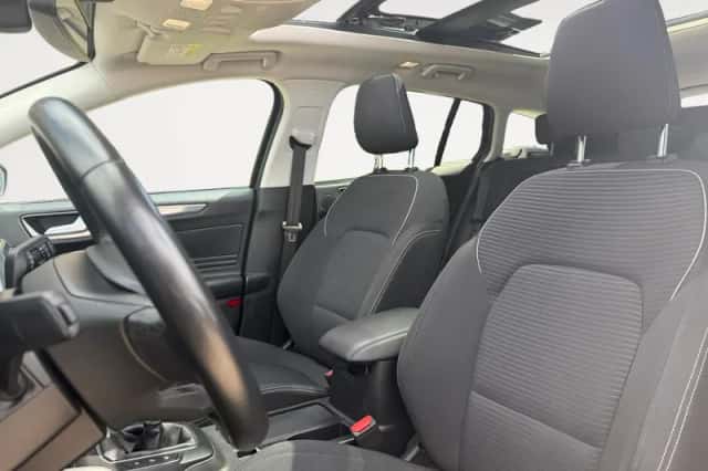 Ford Focus (2019) thumbnail 5