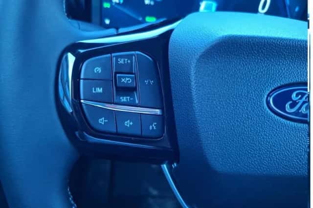 Ford E-Transit Courier (2025) thumbnail 19