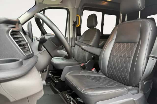 Ford Transit (2024) thumbnail 5
