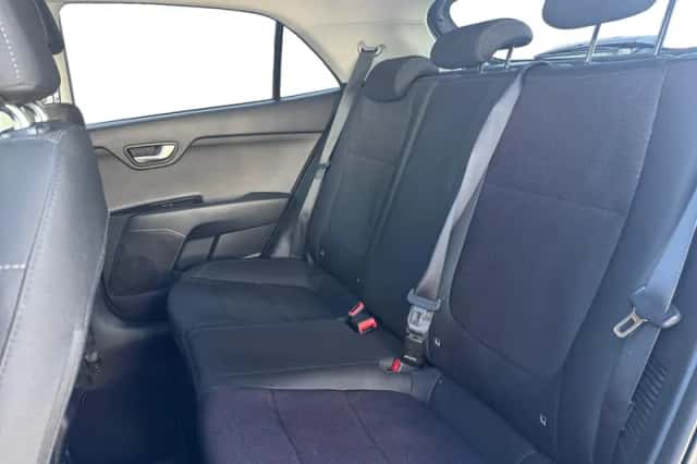 Kia Rio (2021) thumbnail 6