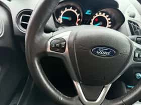 Ford Transit Courier (2022) thumbnail 19