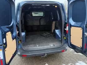 Ford Transit Courier (2022) thumbnail 3
