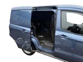 Ford Transit Courier (2022) thumbnail 25