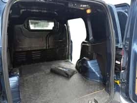 Ford Transit Courier (2022) thumbnail 6