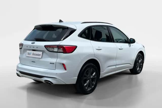 Ford Kuga (2022) thumbnail 2
