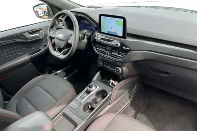 Ford Kuga (2022) thumbnail 3