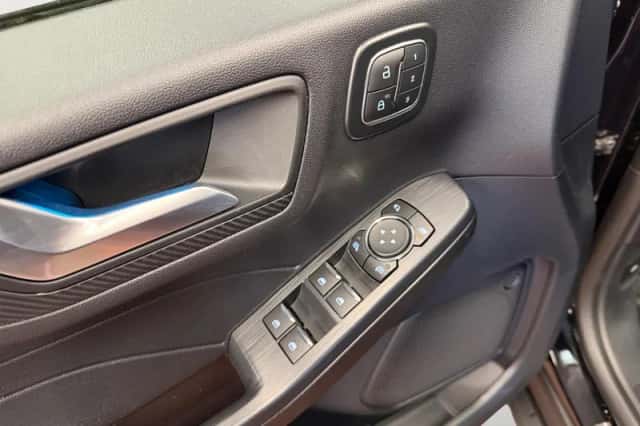 Ford Kuga (2025) thumbnail 17