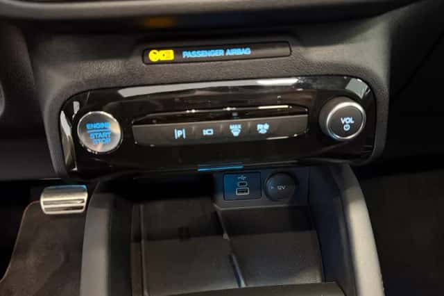 Ford Kuga (2025) thumbnail 21