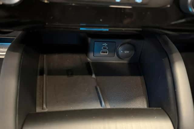 Ford Kuga (2025) thumbnail 31