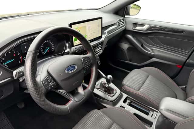 Ford Focus (2023) thumbnail 17