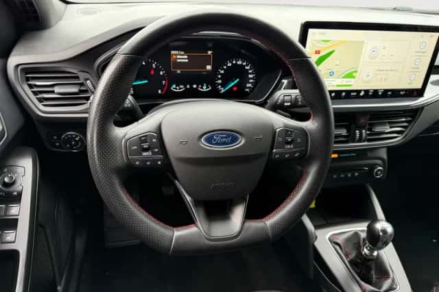 Ford Focus (2023) thumbnail 18