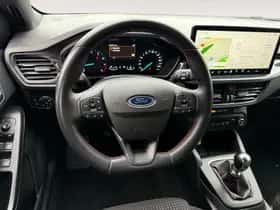 Ford Focus (2023) thumbnail 18