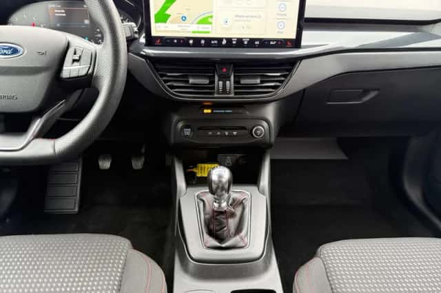Ford Focus (2023) thumbnail 8