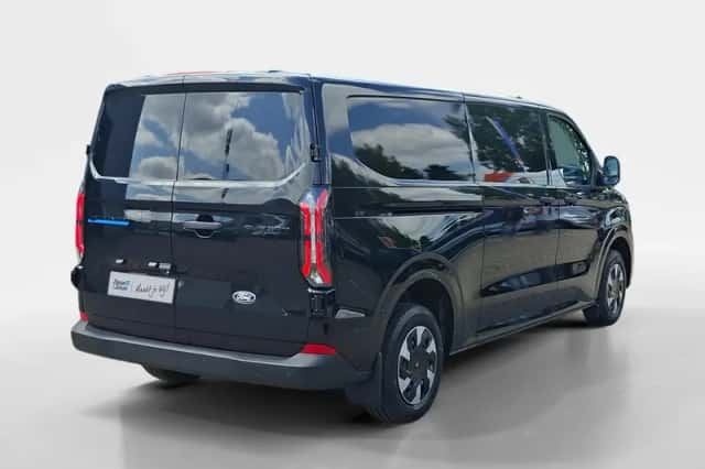 Ford E-Transit Custom (2026) thumbnail 2