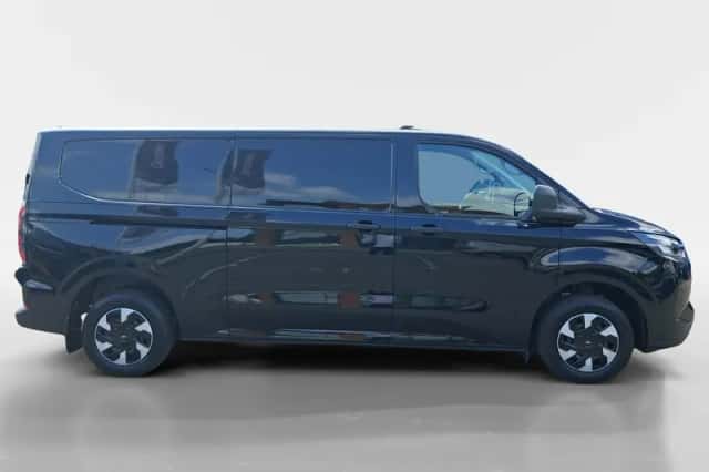 Ford E-Transit Custom (2026) thumbnail 5