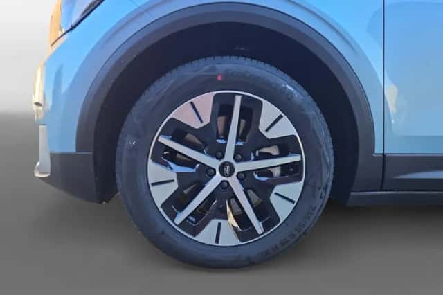 Ford Explorer (2026) thumbnail 12