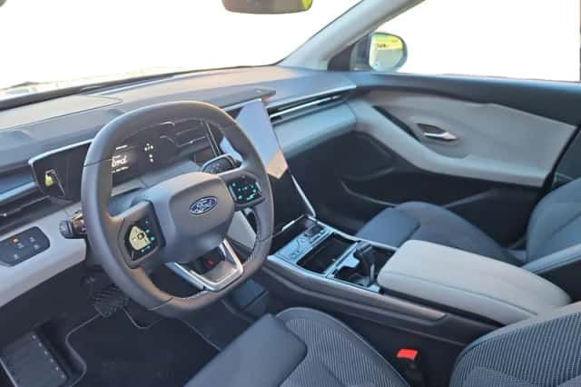 Ford Explorer (2026) thumbnail 14