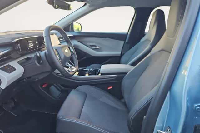 Ford Explorer (2026) thumbnail 15