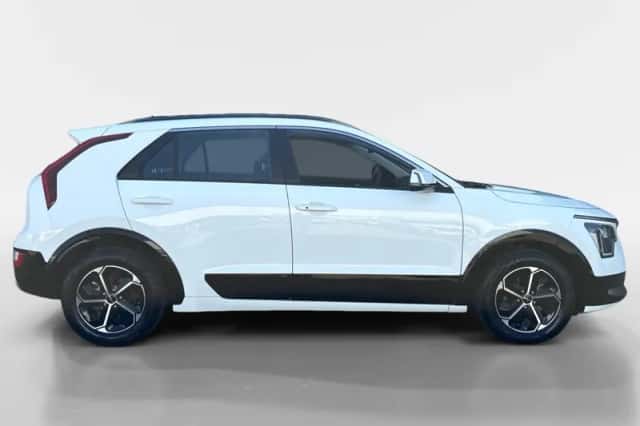 Kia Niro (2023) thumbnail 4