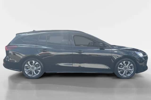 Ford Focus (2024) thumbnail 4