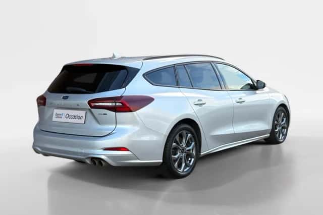 Ford Focus (2023) thumbnail 5