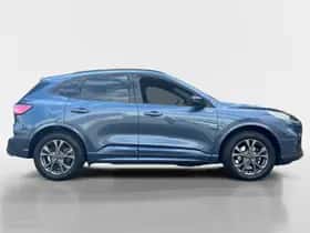 Ford Kuga (2022) thumbnail 4