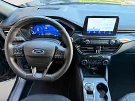 Ford Kuga (2023) thumbnail 15