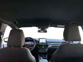 Ford Kuga (2023) thumbnail 27