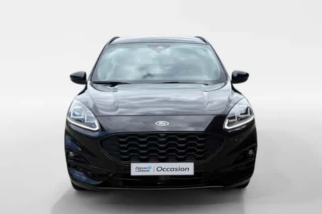 Ford Kuga (2023) thumbnail 2